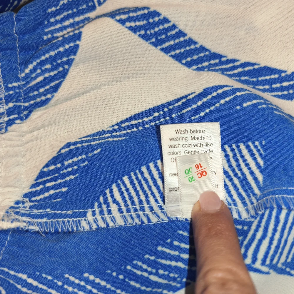 Nine West Women's Top Blouse Size XL White Blue Sleeveless Floral Button Up - Picture 8 of 8